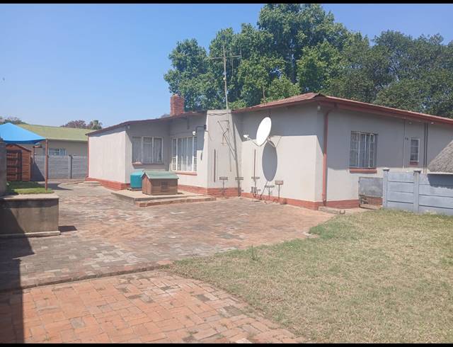 4 BEDROOM HOUSE FOR SALE IN BO-DORP